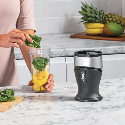 Mélangeur et machine à smoothies Slim Nutri Ninja 700W – QB3001EUS – Argent
