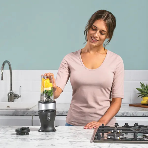 Mélangeur et machine à smoothies Slim Nutri Ninja 700W – QB3001EUS – Argent